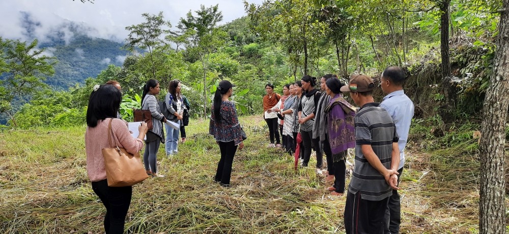 ATMA Monitoring Team, SASRD, NU interacting with SHGs, FSGs, Farmer Friend and Farm School Teacher.